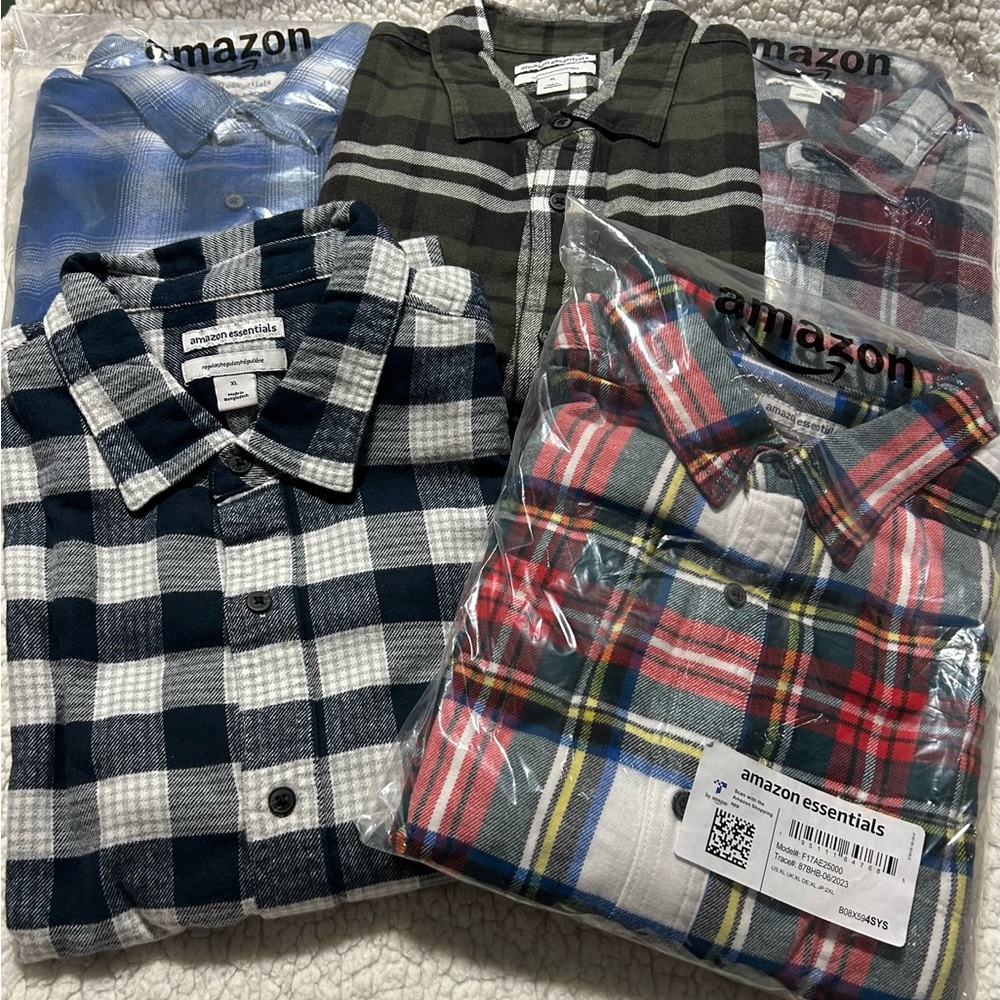 New/Never worn: Set of 5 Amazon Essentials Men's Casual Plaid Shirt - XL